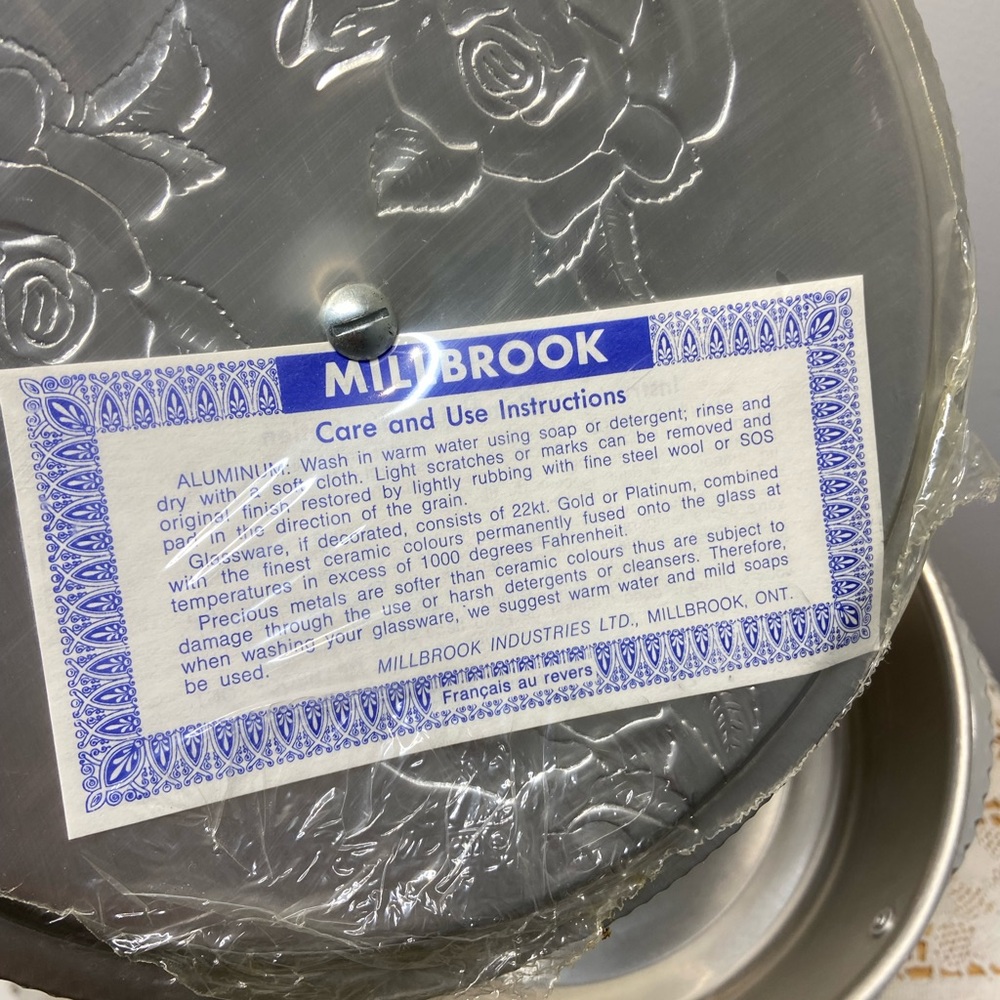 Aristo-Craft by Millbrook Lidded Casserole Serving Dish - Picture 4 of 6